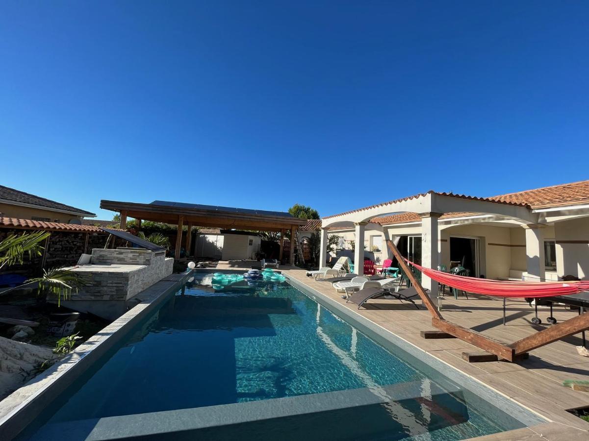 Le Chalet Au Bord Des Pistes Cyclables Sainte-Helene (Gironde) Exterior foto